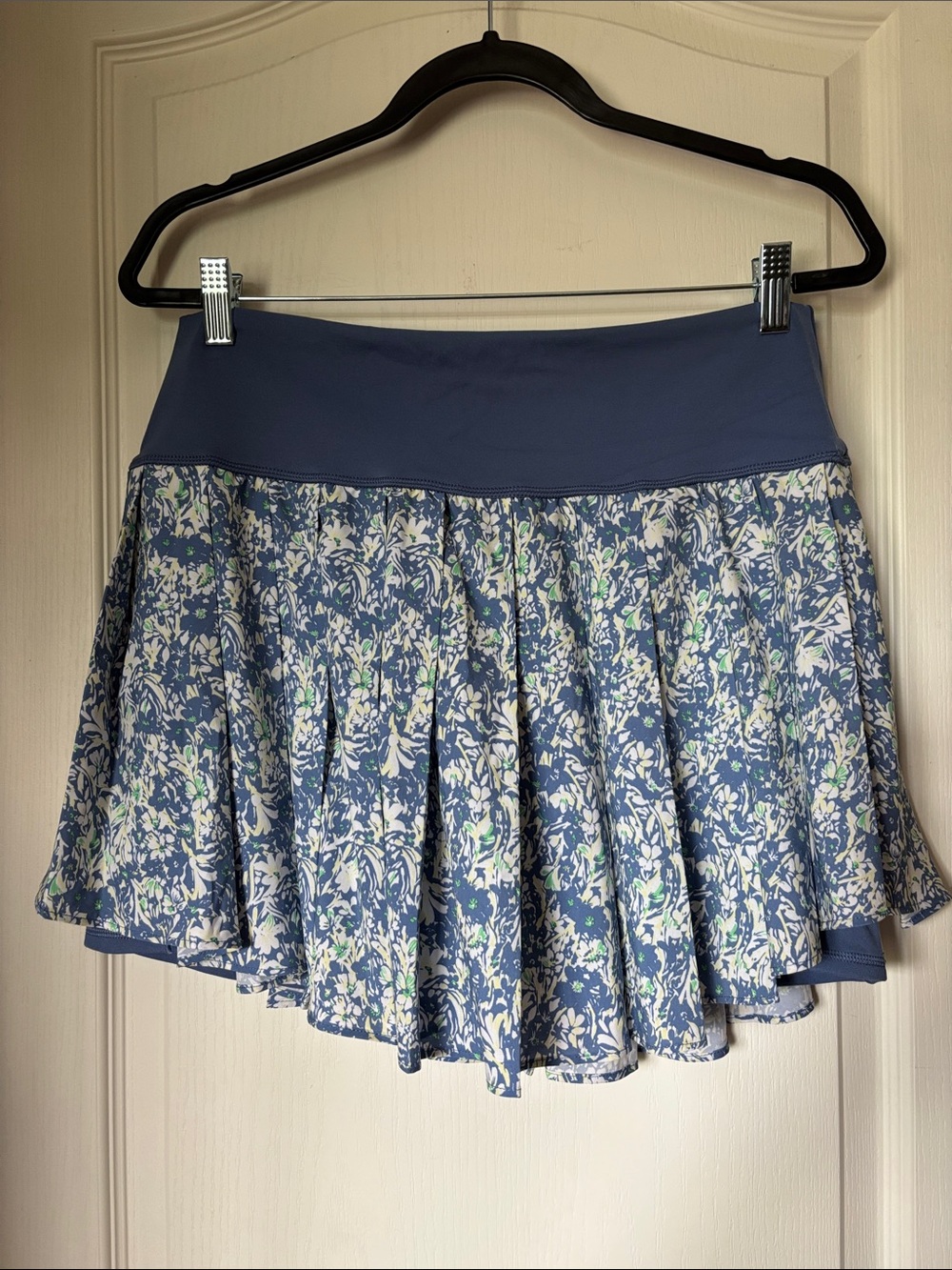 OFFLINE by Aerie Floral Athletic Skort NWT XL Blue White